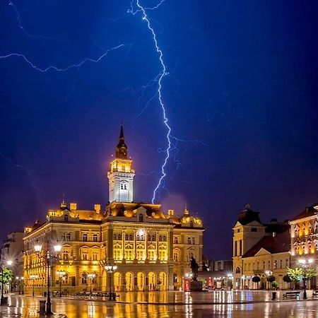Family Top Rooms Bela Lada Sobe Novi Sad Bagian luar foto