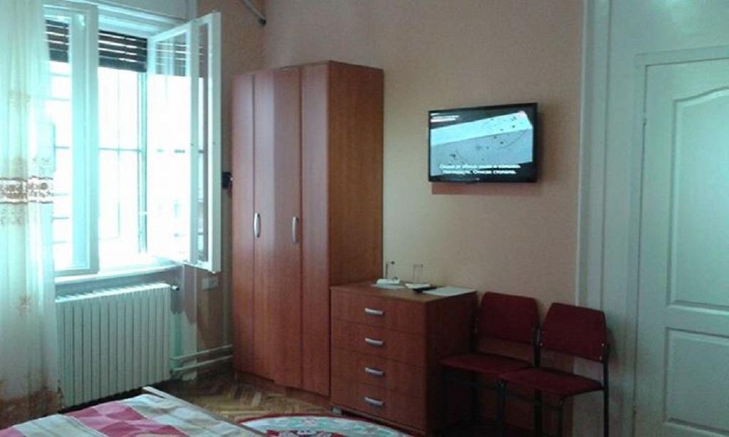 Family Top Rooms Bela Lada Sobe Novi Sad Bagian luar foto